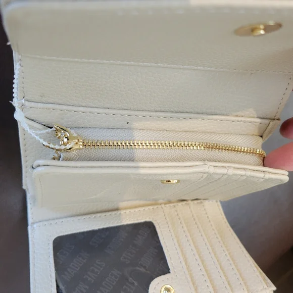 Steve Madden Cream Women's Wallet - Picture 5 of 7